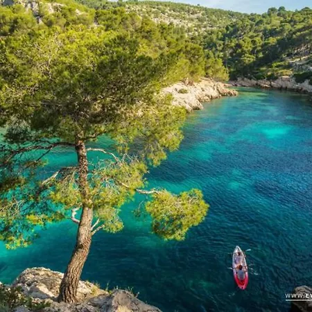 Daire La Maison De Doms Avec Jacuzzi Et Vue