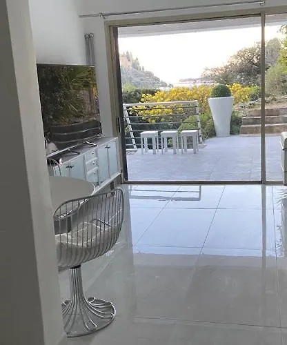 La Maison De Doms Avec Jacuzzi Et Vue Appartamento